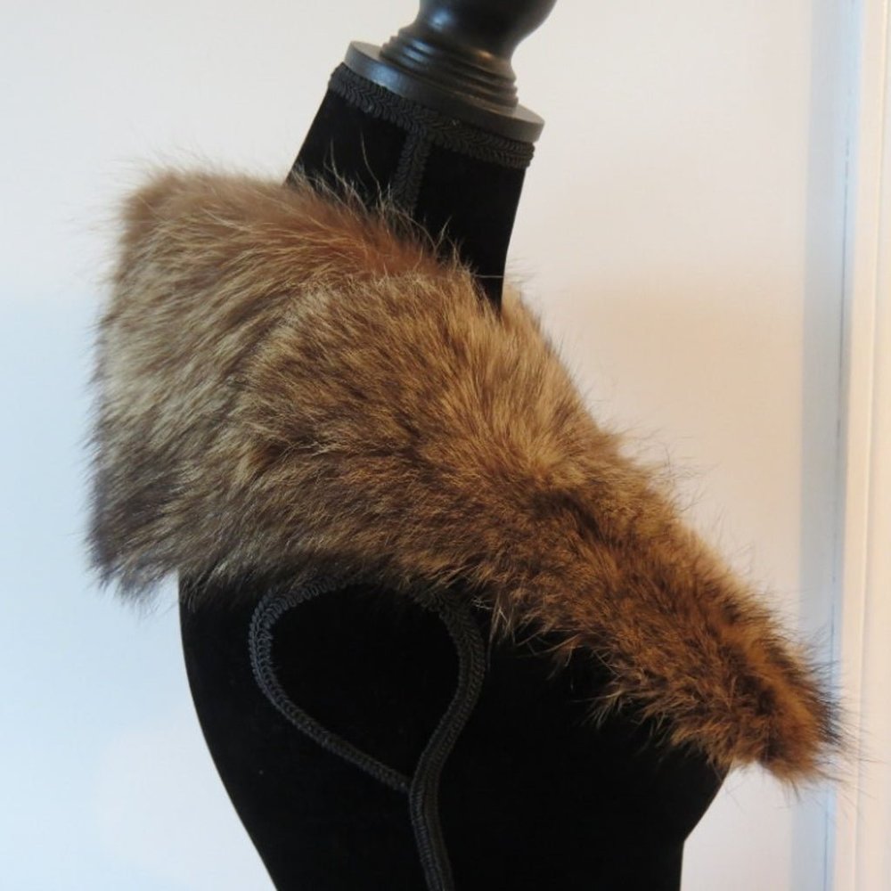 Genuine Raccoon Collar - Picture 4 of 8